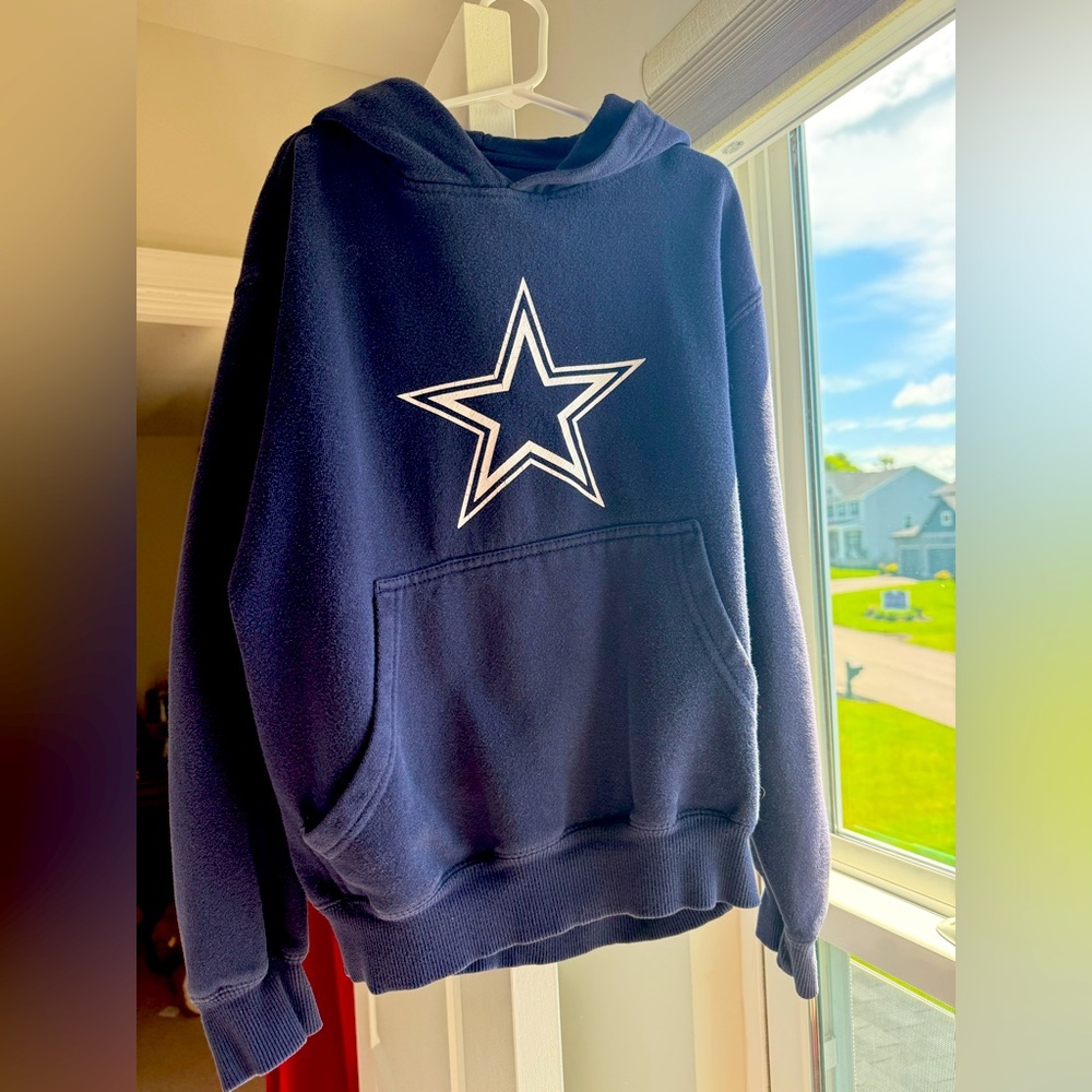 Youth Dallas Cowboys sweatshirt size small